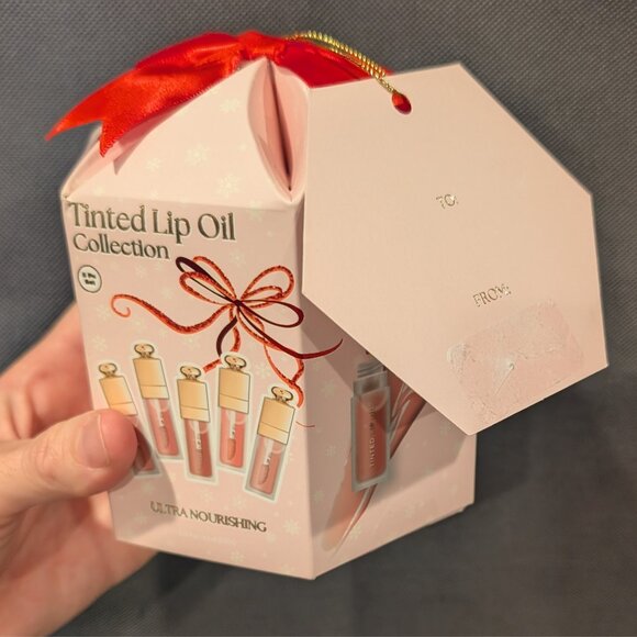 Tinted Lip Oil Collection 5-Piece Set – Ultra Nourishing, Gift Boxed NWT - Picture 4 of 7